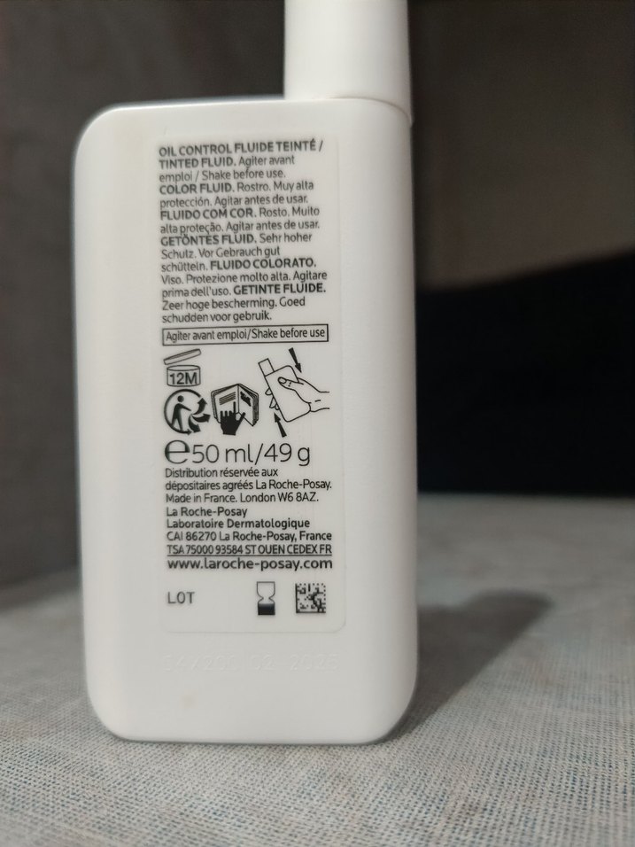 La Roche-Posay Anthelios UVMune 400 SPF 50+ Tonlu Sıvı - Görsel 2