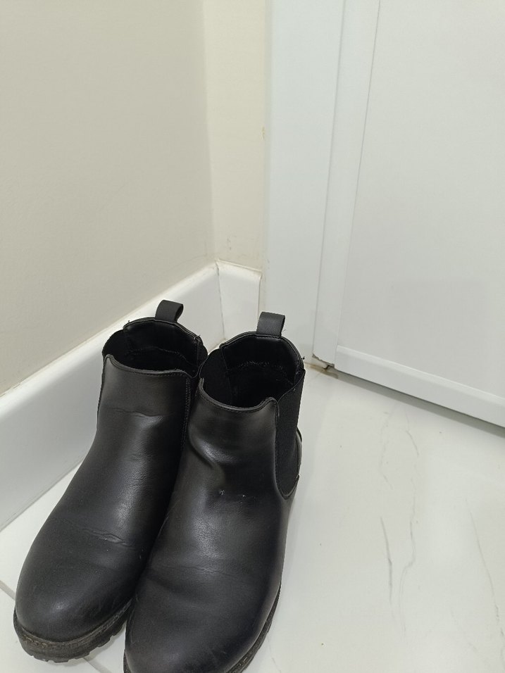 Kadın Siyah Deri Tokalı Goth Bot - Görsel 2