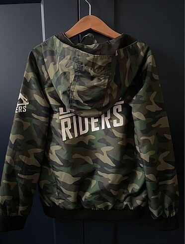 Lcw erkek çocuk yağmurluk - Görsel 3