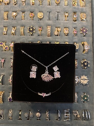  Beden Swarovski set