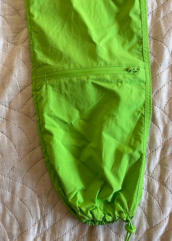 Parlak Yeşil Rahat Kesim Kadın Pantolon - Görsel 3