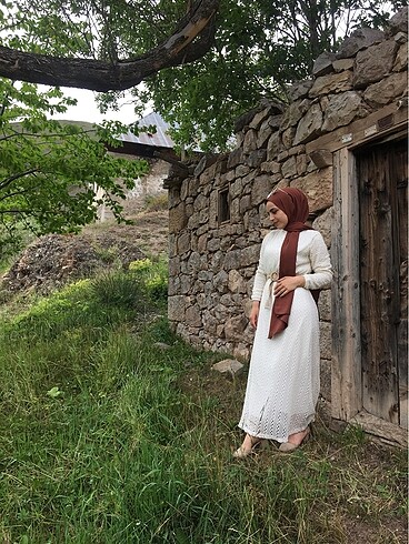 Yazlık beyaz elbisem 2 kere giyildi