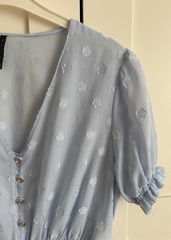 Mavi V Yaka Kısa Kollu Düğmeli Bluz - Görsel 4