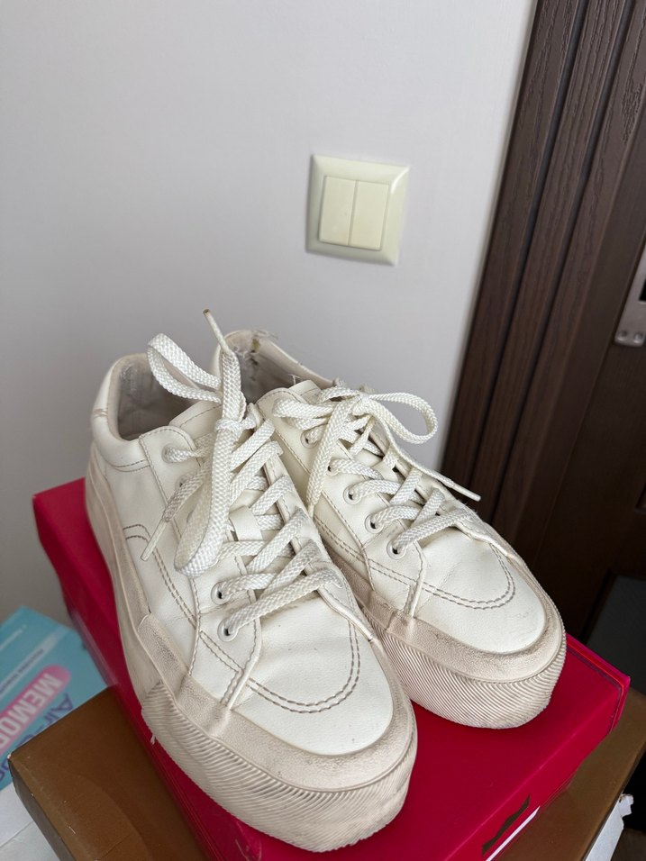 Beyaz Minimalist Kadın Zara Spor Ayakkabı - Görsel 4