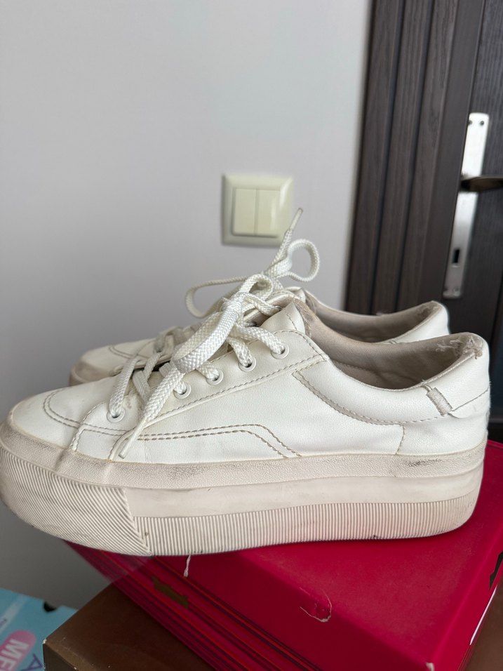 Beyaz Minimalist Kadın Zara Spor Ayakkabı - Görsel 3