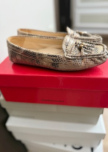 Kahverengi Gri Yılan Desenli Deri Püsküllü Dolgu Topuk - Görsel 4