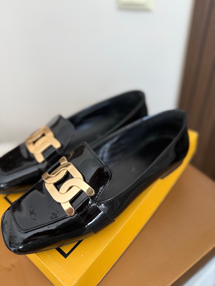 Altın Tokalı Siyah Rugan Kadın Loafer - Görsel 3