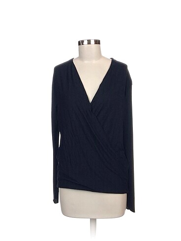 Zara Bluz %70 İndirimli.
