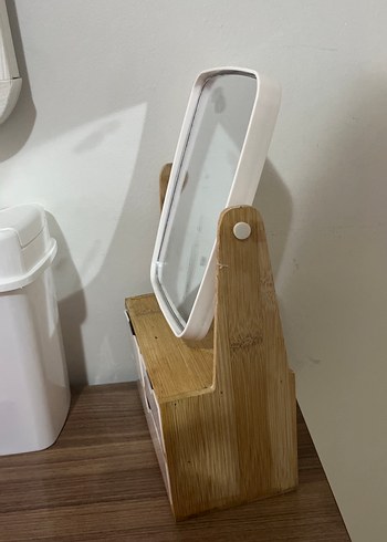 Ikea Çekmeceli Beyaz Ahşap Masaüstü Ayna
