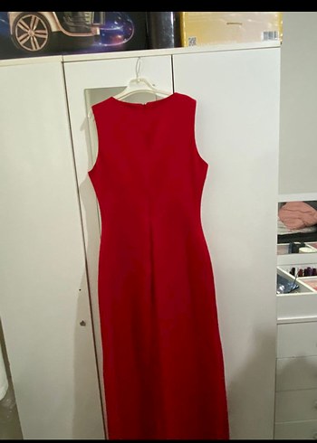 Kırmızı V Yakalı Uzun Abiye Elbise - Görsel 2