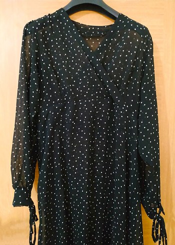 Uzun Kollu Siyah Puantiyeli Uzun Elbise - Görsel 2