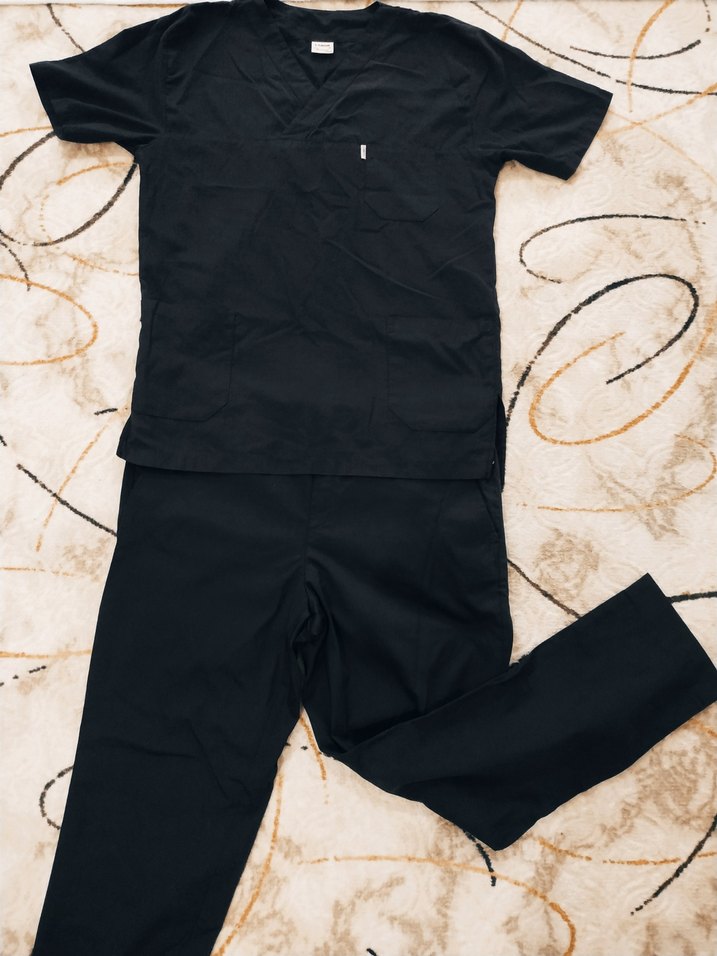 Kısa Kollu V Yaka Scrubs Takım - Görsel 2