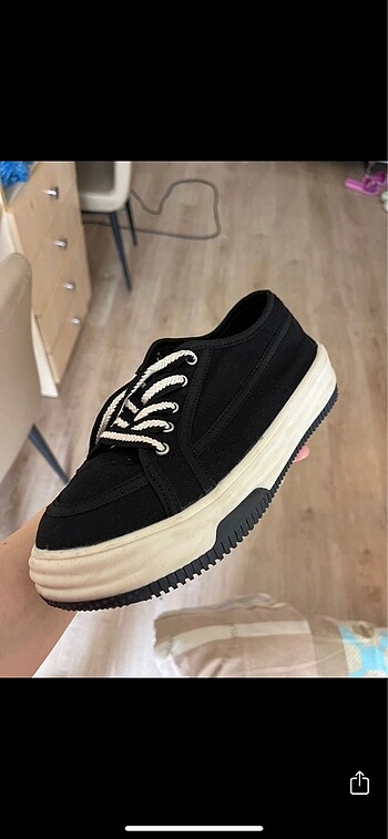 Siyah sneaker