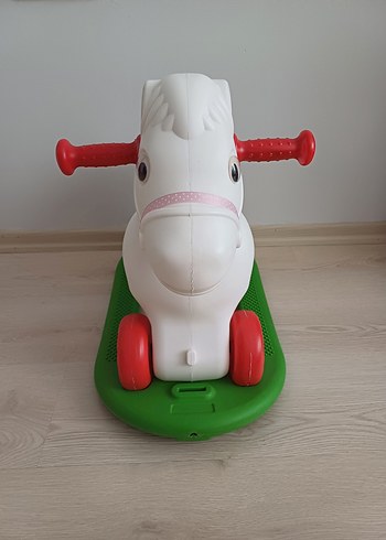 Renkli Tekerlekli Beyaz At Oyuncak