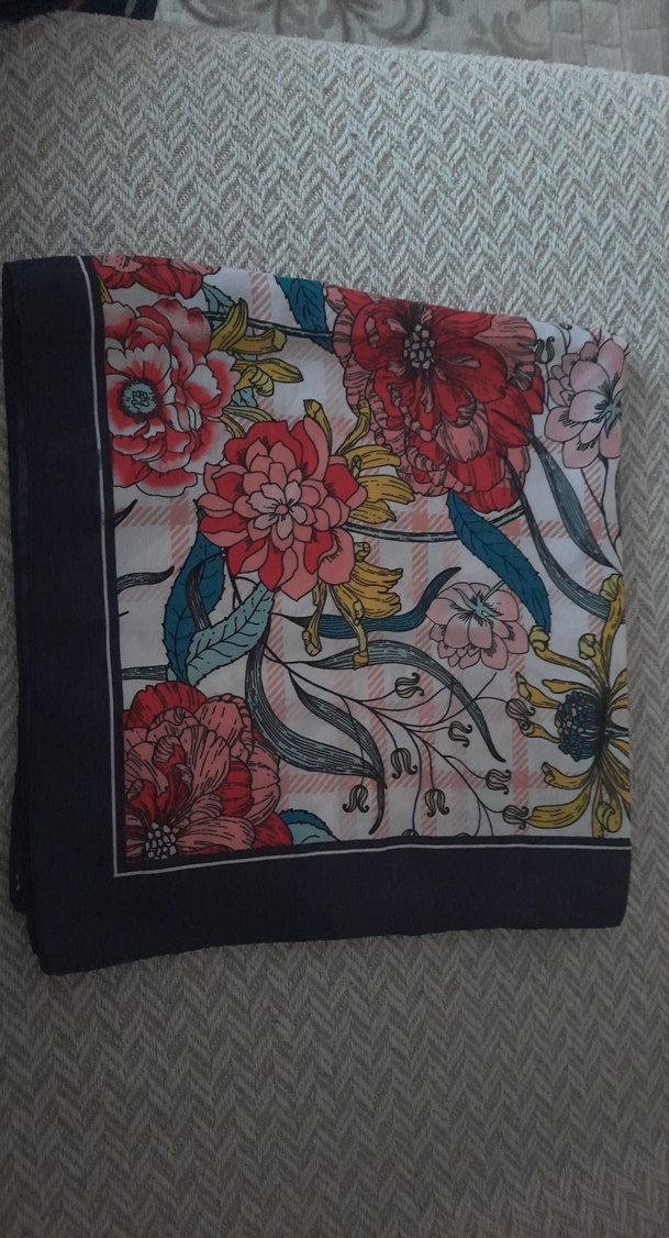 Çiçek Desenli Renkli Pileli Kadın Fular - Görsel 5