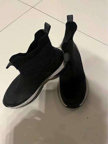 Zara Elastik ayakkabı