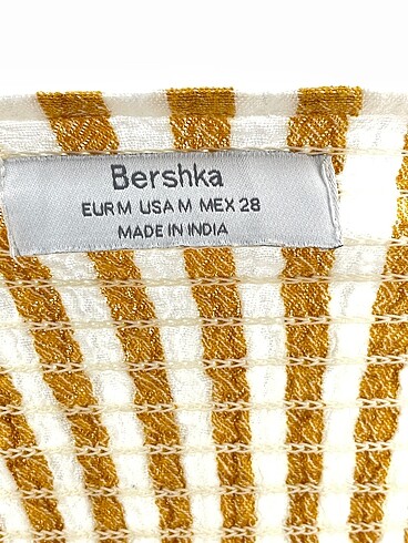 m Beden çeşitli Renk Bershka Kısa Elbise %70 İndirimli.
