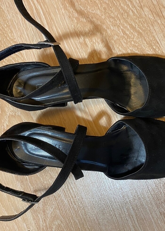 Kadın Siyah Az Topuklu Ayakkabı - Görsel 2