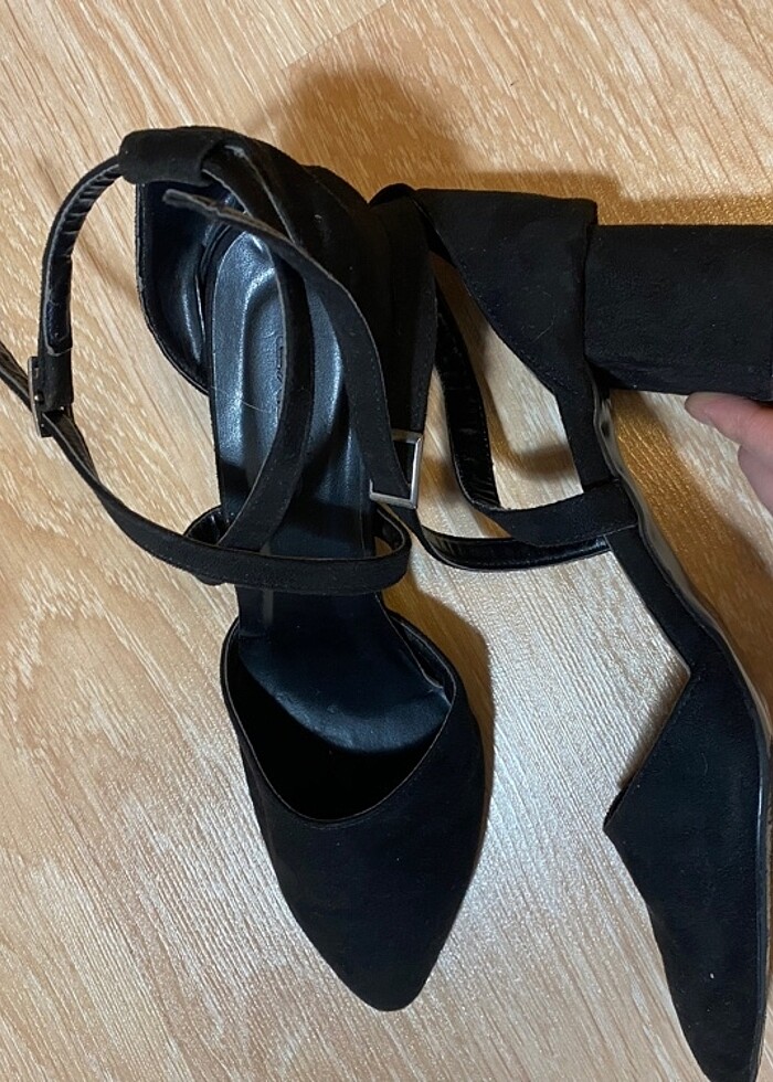 Kadın Siyah Az Topuklu Ayakkabı - Görsel 4