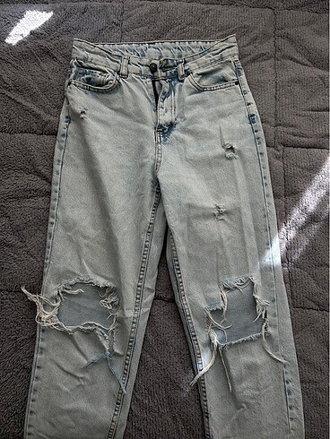 yırtık pantalon