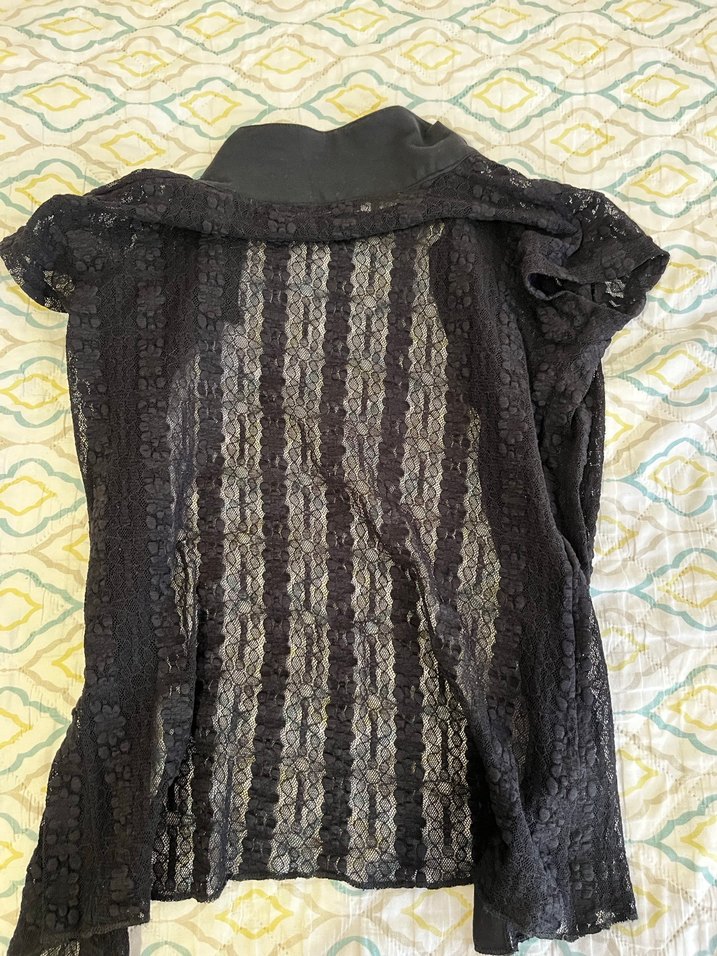 Düğmeli Siyah Bluz - Görsel 2