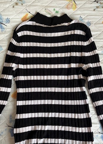 Bershka Kadın Siyah Beyaz Çizgili Kazak - Görsel 3