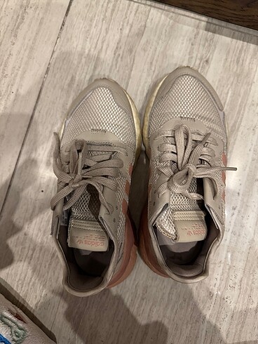 36 Beden Adidas Spor Ayakkabı