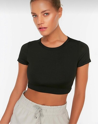 Trendyol & Milla Crop kısa