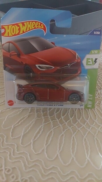  Beden Hotwheels Tesla model S plaid