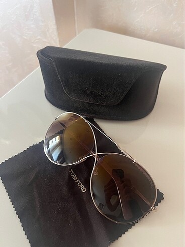  Beden Tom Ford