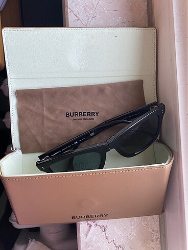 Burberry güneş gözlüğü
