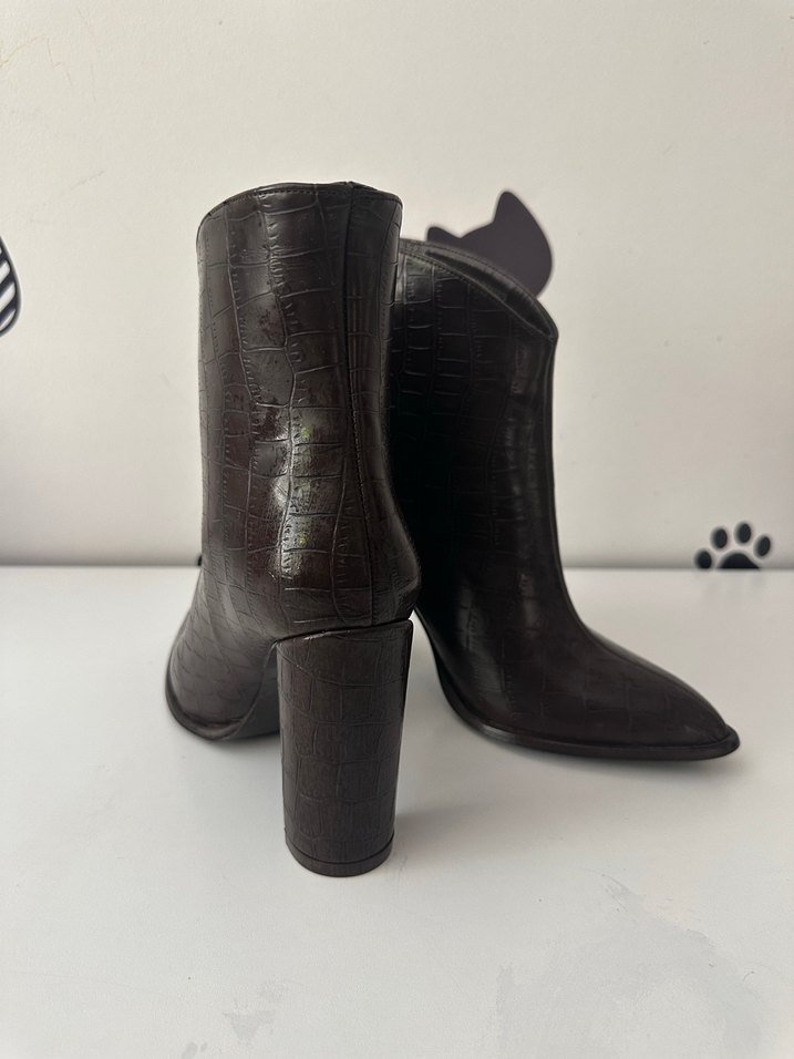 Kahverengi Kroko Desenli Kadın Topuklu Bot - Görsel 3