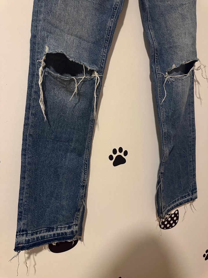 Gevşek Kesim Yırtık Kot Pantolon - Görsel 2