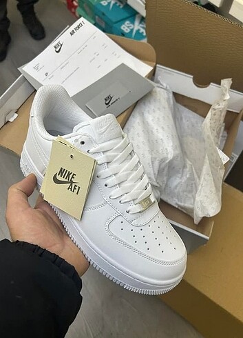 Nike eirfos