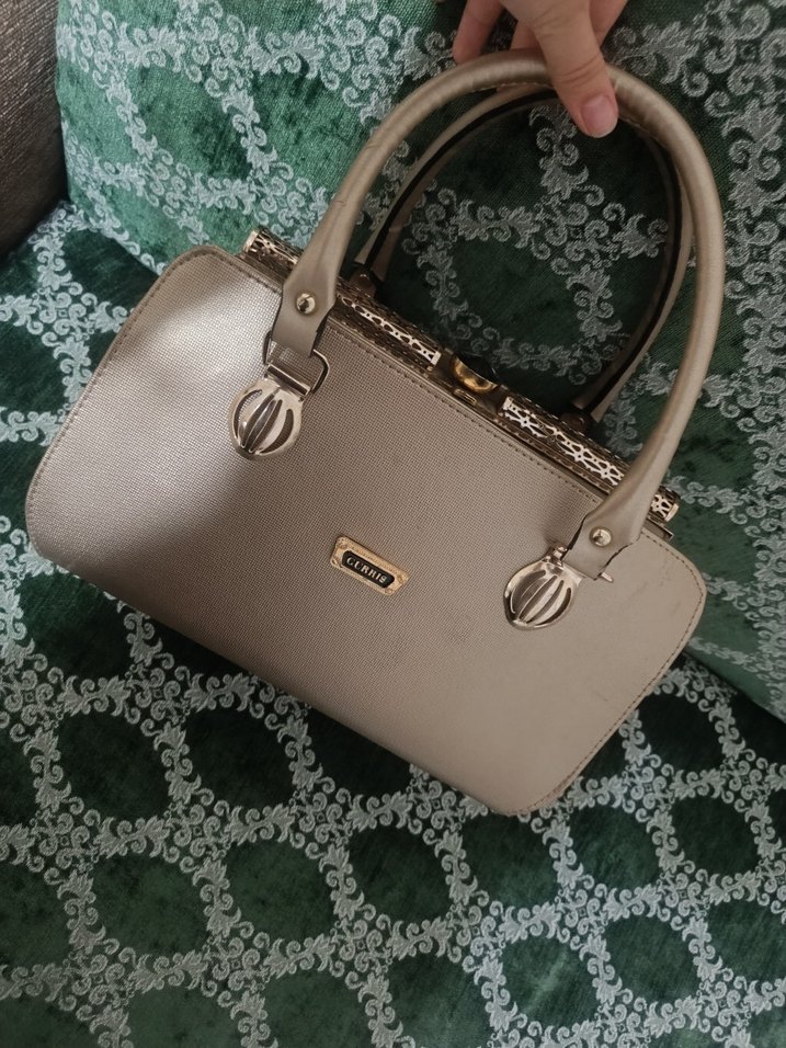 Bej Deri Kabartmalı Klasik Kadın Çanta - Görsel 2