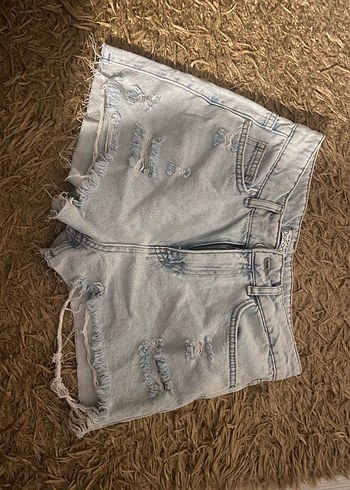 Düğmeli Gri Yıkamalı Kadın Kot Şort - Görsel 2