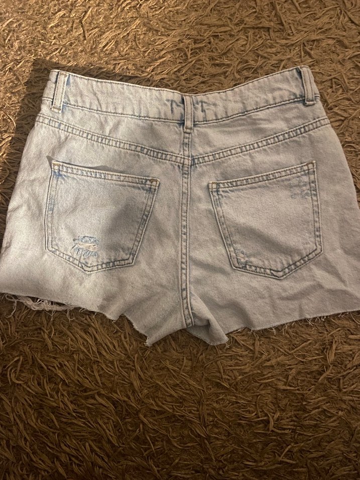 Düğmeli Gri Yıkamalı Kadın Kot Şort - Görsel 5