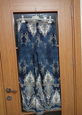 42 Beden lacivert Renk LC waikiki 42 beden pantolon