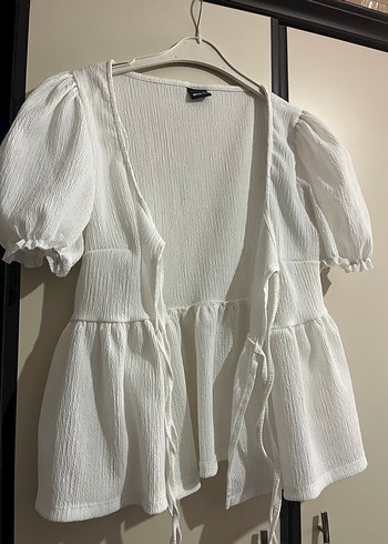 Düğmeli Beyaz Kısa Kollu Mini Keten Bluz - Görsel 4