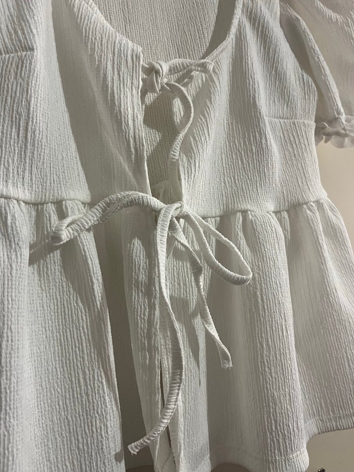 Düğmeli Beyaz Kısa Kollu Mini Keten Bluz - Görsel 5