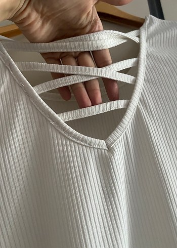 Kadın Beyaz Kısa Kollu Pliseli Tişört - Görsel 4