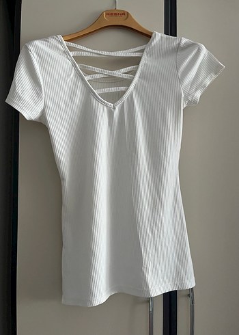 Kadın Beyaz Kısa Kollu Pliseli Tişört - Görsel 3