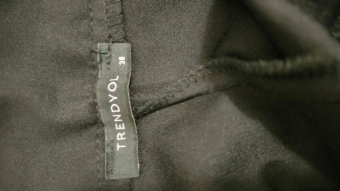 Siyah Bel Detaylı Kadın Kumaş Pantolon - Görsel 2