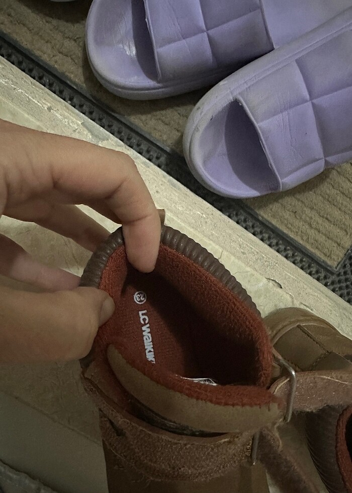 Erkek çocuk bot - Görsel 3