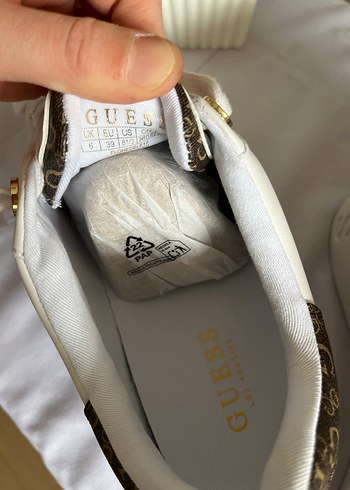 Beyaz Yılan Desenli Dolgu Topuklu Kadın Spor Ayakkabı - Görsel 5