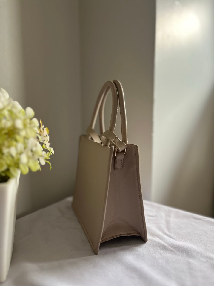 Bej Deri Minimalist Kadın Çanta - Görsel 2