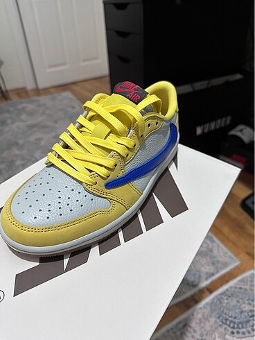 Nike Air Jordan Travis Scott
