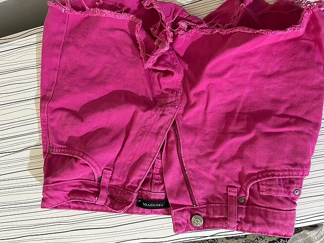 Pembe şort