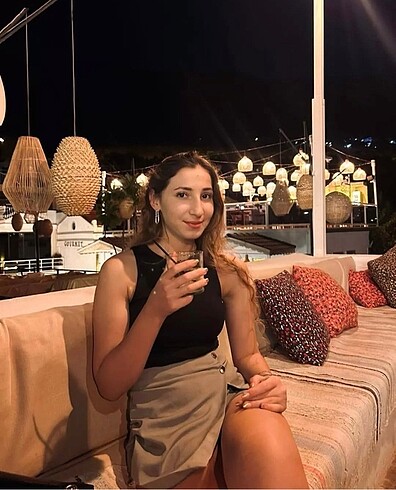 Gri şort etek