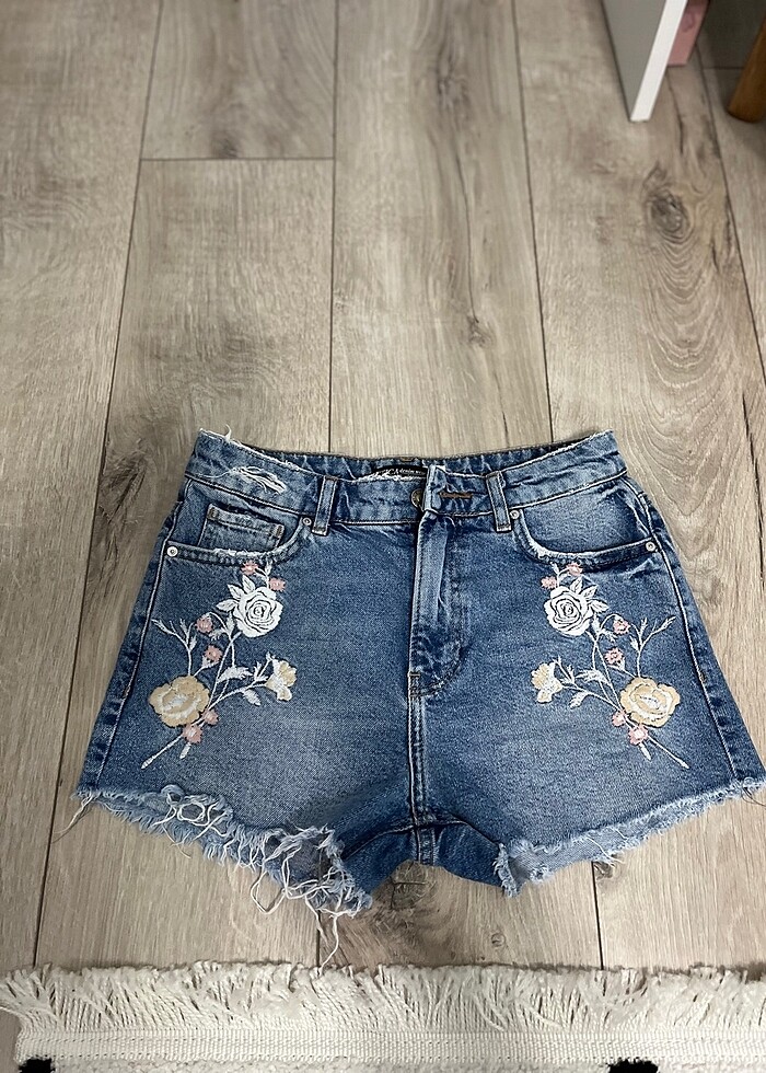 Mis gibi yüksek bel short - Görsel 4